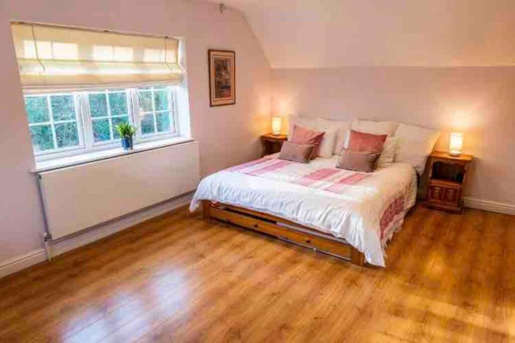 Langford Farmhouse - New Forest National Park Luxury 4Bd, Hot Tub, Cinema, 10 Acres Bartley Luaran gambar
